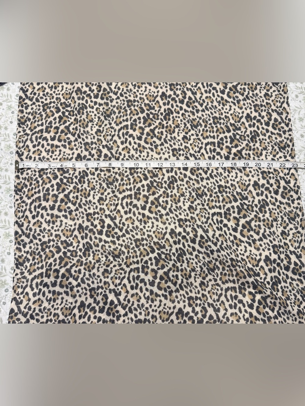 Gap Leopard Print Lightweight Scarf - Classic Animal Print NWT - Picture 6 of 6